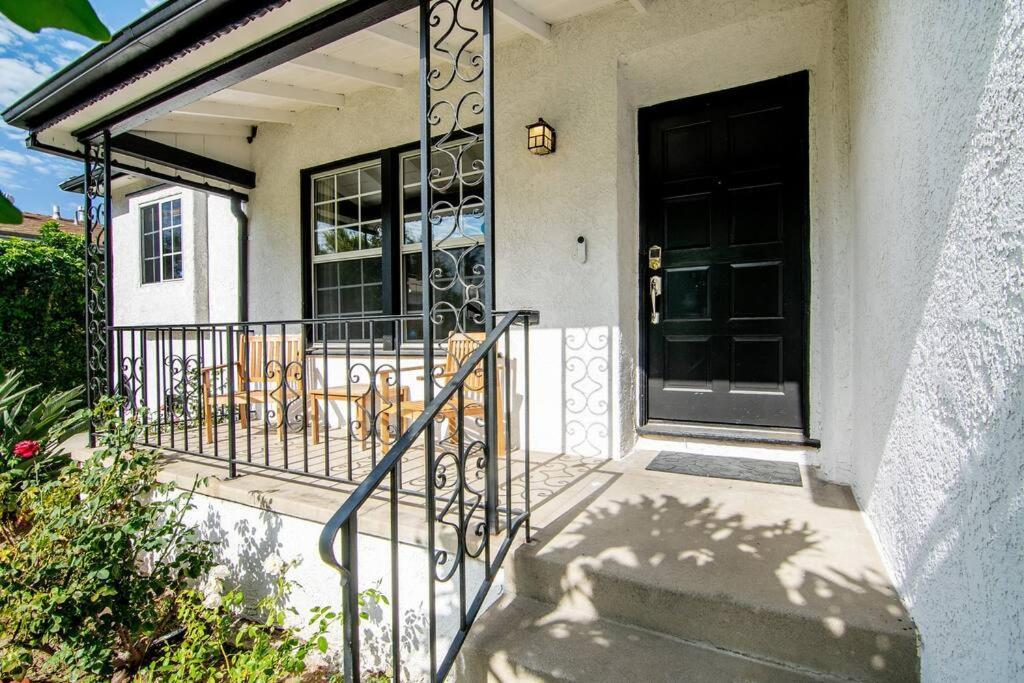 Updated 3-bedroom La With Backyard, Bbq & Family-friendly Amenities Casa de férias Los Angeles