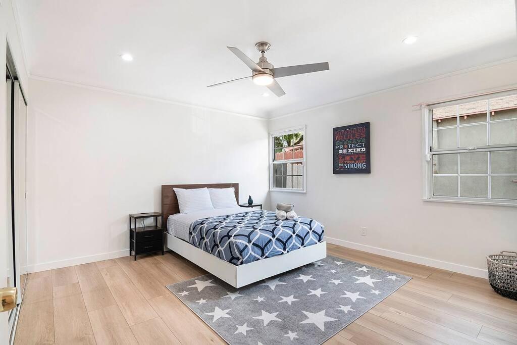 Updated 3-bedroom La With Backyard, Bbq & Family-friendly Amenities *